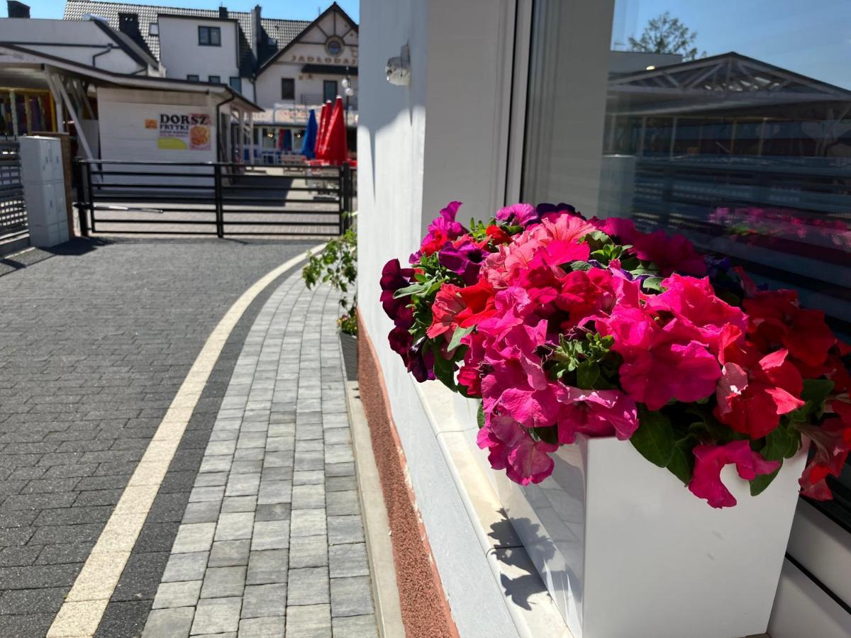 Agat Pokoje Goscinne Apartamenty Pobierowo Extérieur photo