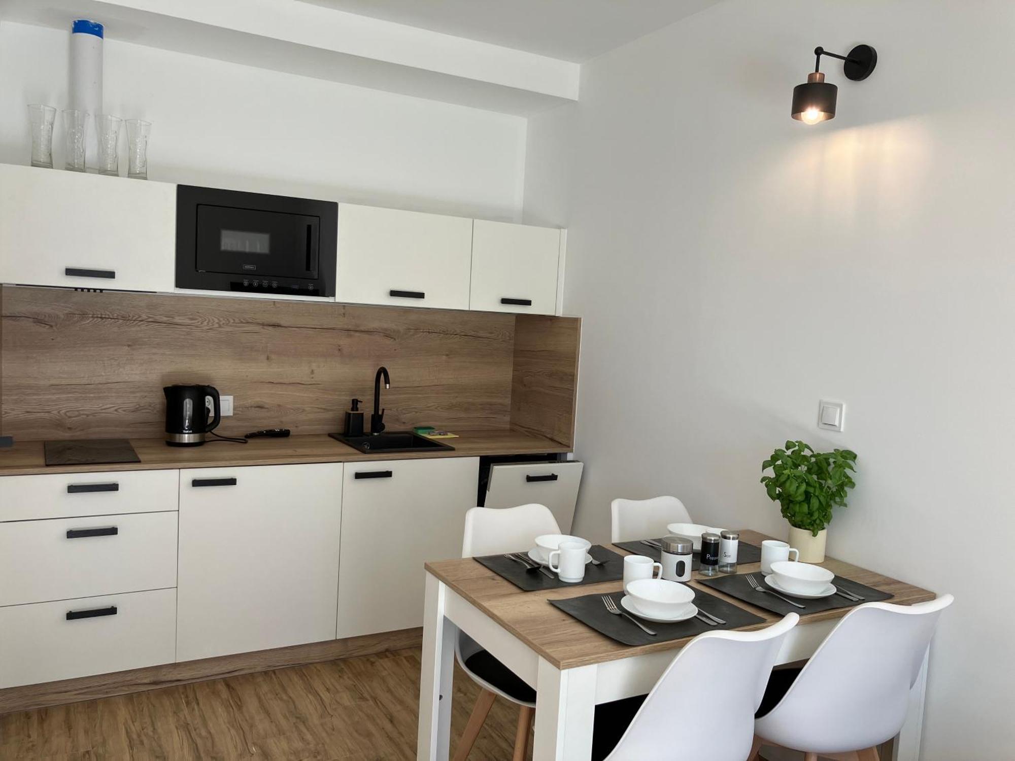 Agat Pokoje Goscinne Apartamenty Pobierowo Extérieur photo